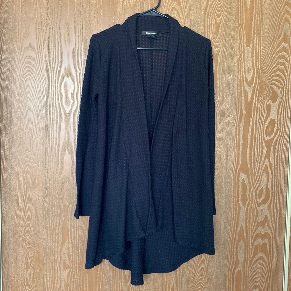 Long black sweater-material cardigan